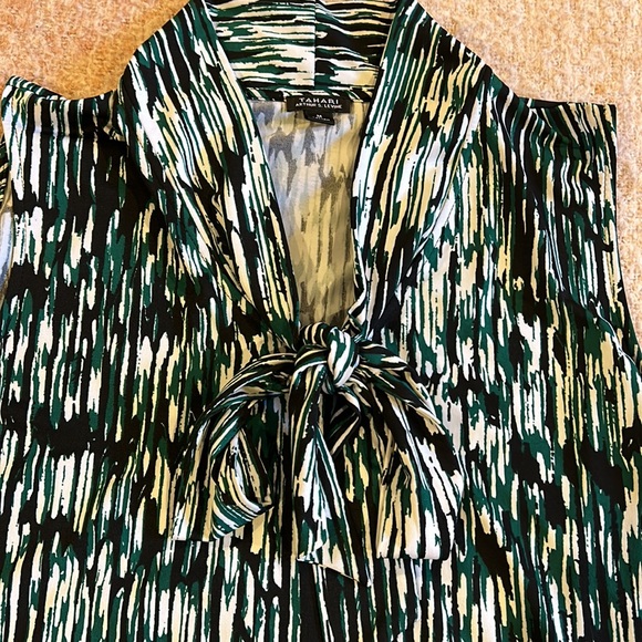 Tahari Short Sleeve Shell Top - Picture 2 of 5